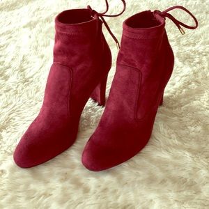 CLASSY RICH SUEDE/BURGUNDY ANKLE BOOTIE SIZE 8 NEW